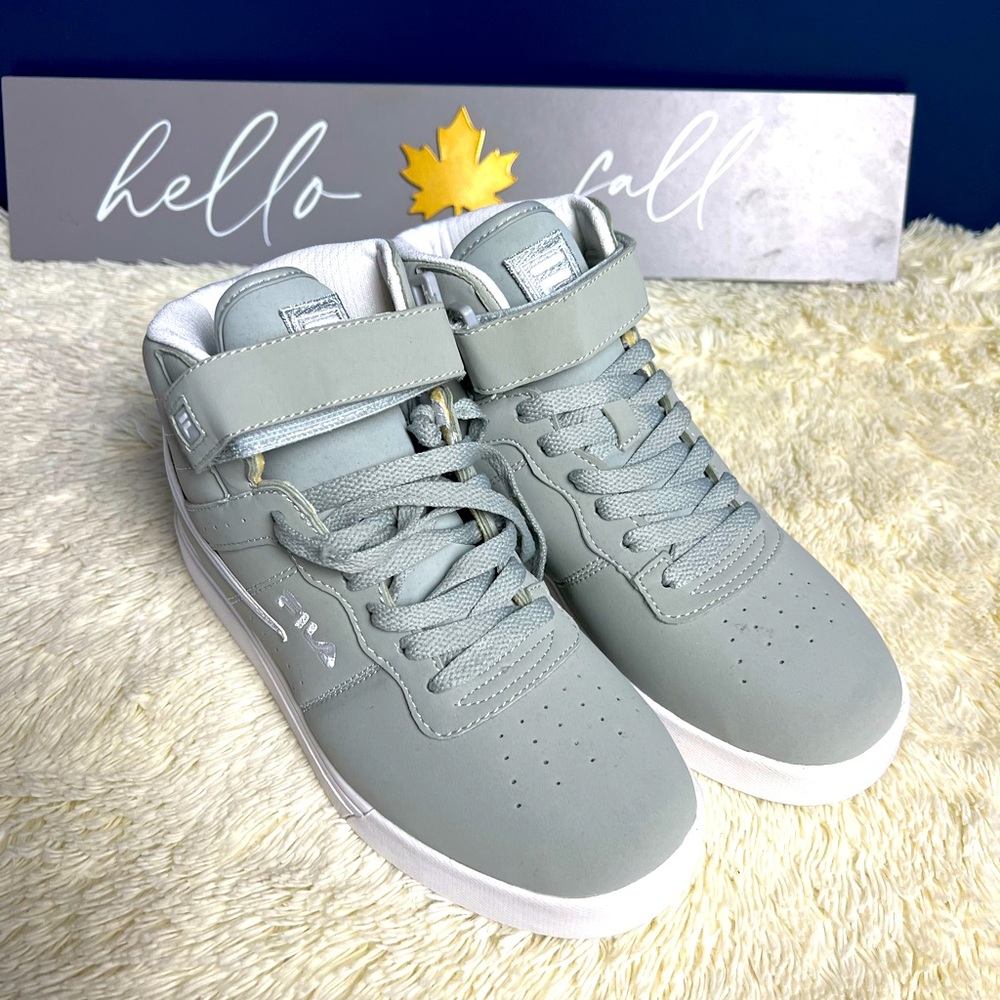 Big boys NEW FILA high top sneaker